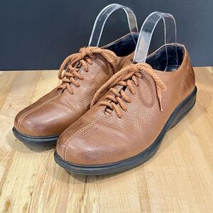 Gravity Defyer Leather Split Toe Oxfords. Size Men’s 8.